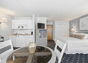 The Niantic Inn hotel thumbnail 6