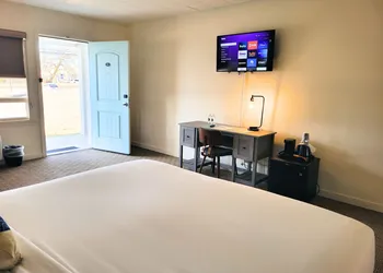 The Circle Hotel Fairfield hotel thumbnail 8
