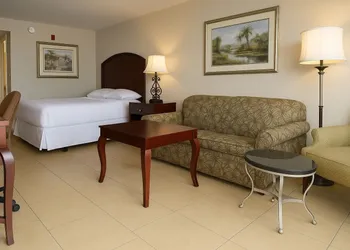 Serena Inn hotel thumbnail 4