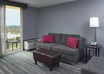 Hampton Inn Daytona Beach/Beachfront hotel thumbnail 5