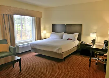 Holiday Inn Express Defuniak Springs by IHG hotel thumbnail 4