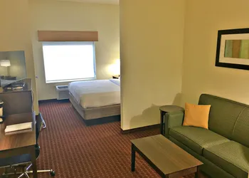 Holiday Inn Express Defuniak Springs by IHG hotel thumbnail 5