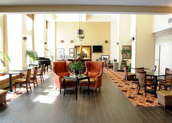 Hampton Inn & Suites Redding hotel thumbnail 4