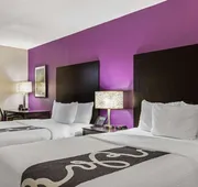 La Quinta Inn & Suites by Wyndham Miami Lakes hotel detail image 5