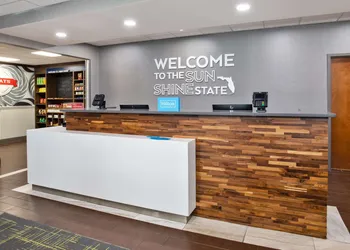 Hampton Inn & Suites - Cape Coral/Fort Myers Area, FL hotel thumbnail 6