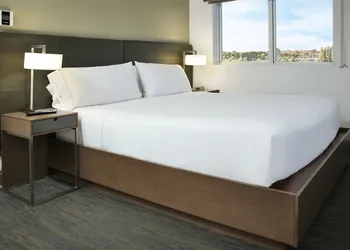 Element by Marriott Miami Doral hotel thumbnail 3