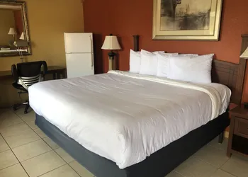 Americas Best Value Inn & Suites North Port hotel thumbnail 3