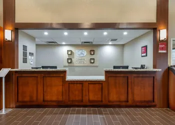 Comfort Suites Downtown hotel thumbnail 2