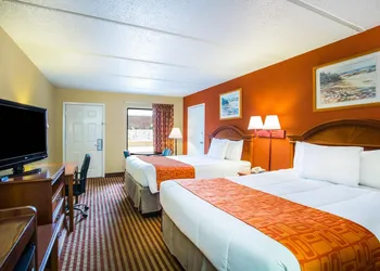 Howard Johnson by Wyndham Panama City hotel thumbnail 6