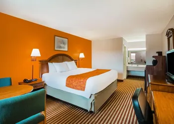 Howard Johnson by Wyndham Panama City hotel thumbnail 7