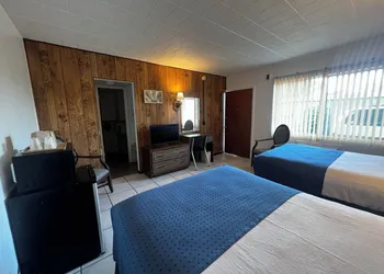 Nocturne Motel hotel thumbnail 3