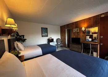 Nocturne Motel hotel thumbnail 4