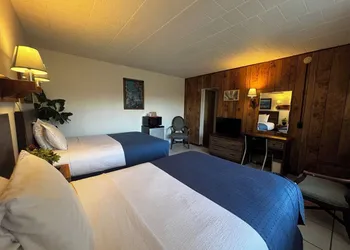 Nocturne Motel hotel thumbnail 5