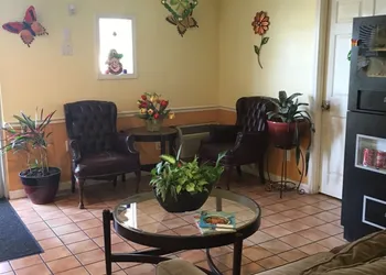 Regency Inn & Suites hotel thumbnail 3