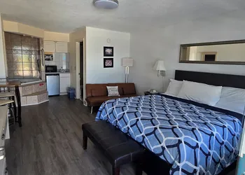 Merida Inn and Suites hotel thumbnail 2