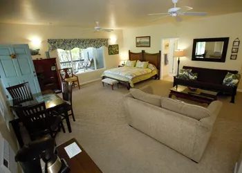 Island Goode's - Luxury Adults Only Accommodation hotel thumbnail 3