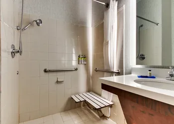 Holiday Inn Express Atlanta - Emory University Area by IHG hotel thumbnail 5