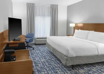 Fairfield Inn & Suites Calhoun hotel thumbnail 7