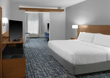 Fairfield Inn & Suites Calhoun hotel thumbnail 8