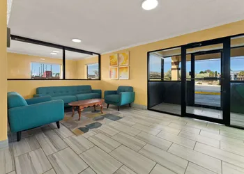 Quality Inn & Suites Dublin hotel thumbnail 2