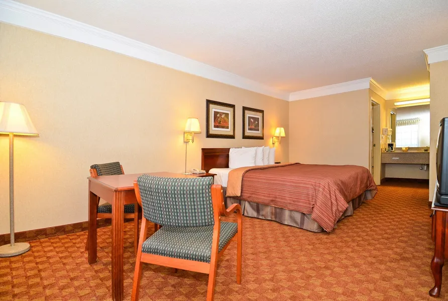 Peach State Inn & Suites hotel detail image 2