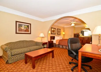 Peach State Inn & Suites hotel thumbnail 4