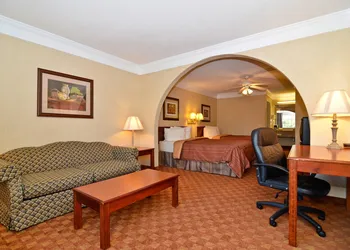 Peach State Inn & Suites hotel thumbnail 5
