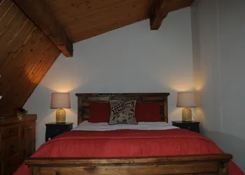 Fin and Feather Inn hotel thumbnail 6