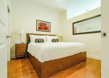 The Guesthouse Hotel hotel thumbnail 7