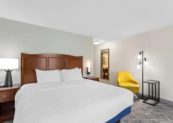 Hampton Inn DeKalb, IL hotel thumbnail 4