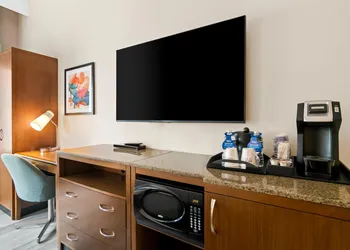 Hilton Garden Inn Chicago Downtown Riverwalk hotel thumbnail 4