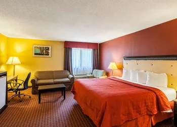 Quality Inn & Suites Lincoln South hotel thumbnail 5