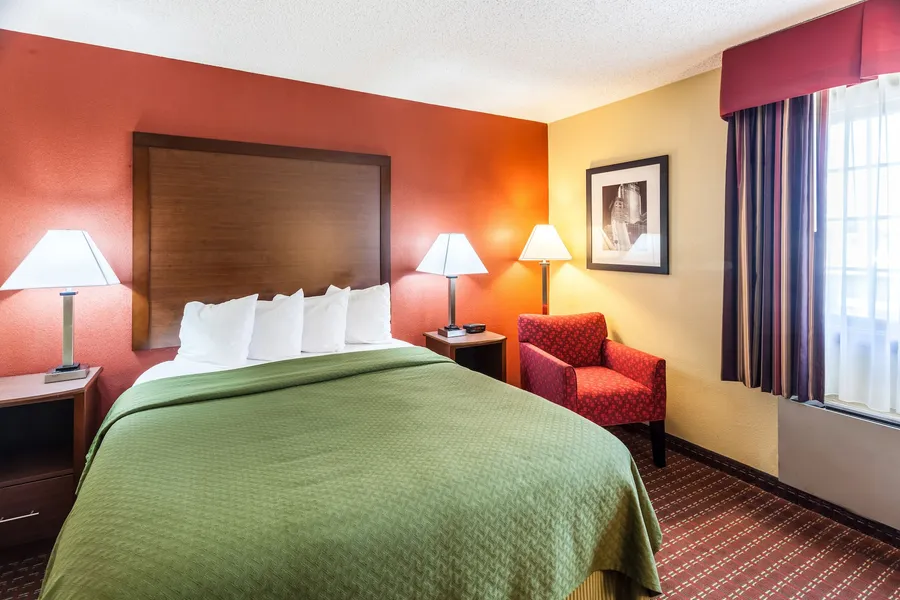 Quality Inn & Suites Lincoln South hotel detail image 6
