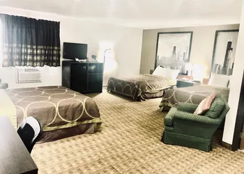 Super 8 by Wyndham Peru Starved Rock State Park hotel thumbnail 6