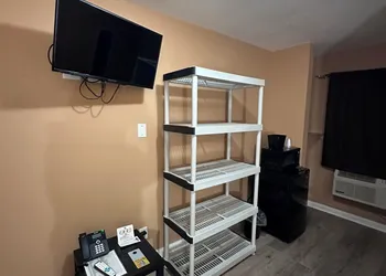 Relax Inn hotel thumbnail 8