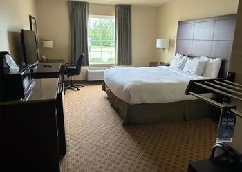 SureStay by Best Western Salem hotel thumbnail 6