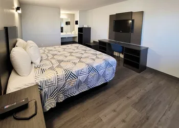 Motel 6 Wichita, KS – South I-35 hotel thumbnail 5