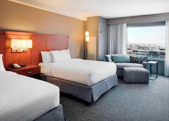 Courtyard by Marriott Indianapolis Downtown hotel thumbnail 6