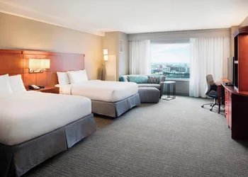 Courtyard by Marriott Indianapolis Downtown hotel thumbnail 8