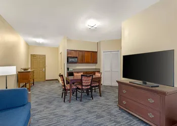 Country Inn & Suites by Radisson, Des Moines West, IA hotel thumbnail 7