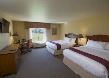 Swan Lake Resort hotel thumbnail 5