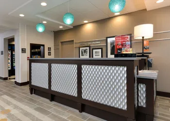 Hampton Inn & Suites Des Moines Downtown hotel thumbnail 4