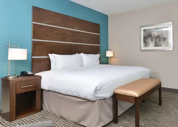 Hampton Inn & Suites Des Moines Downtown hotel thumbnail 8