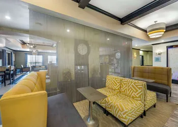 Best Western Plus Emerald Inn & Suites hotel thumbnail 4