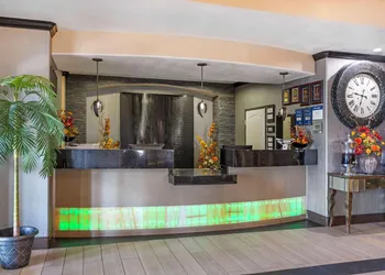 Best Western Plus Emerald Inn & Suites hotel thumbnail 5