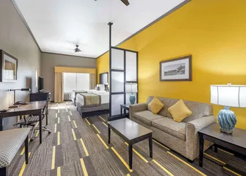 Best Western Plus Emerald Inn & Suites hotel thumbnail 7