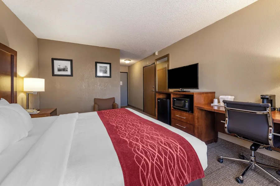 Comfort Inn & Suites Hays I-70 hotel detail image 6