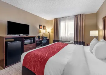 Comfort Inn & Suites Hays I-70 hotel thumbnail 7