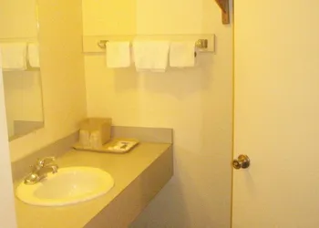 Pawnee Inn hotel thumbnail 5