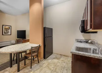 Best Western North Edge Inn hotel thumbnail 5